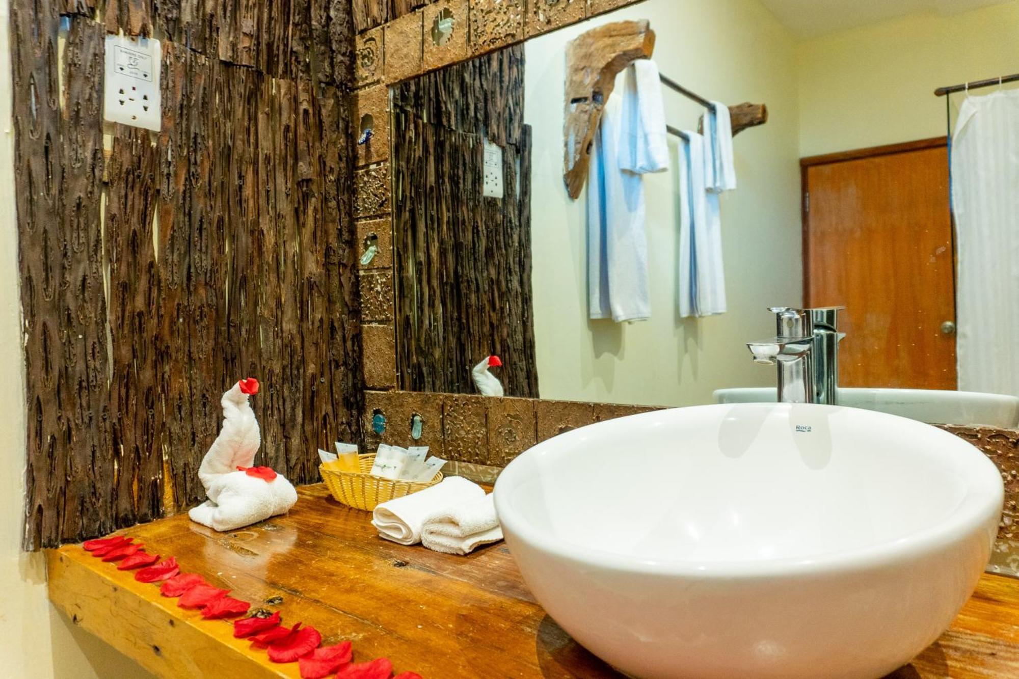 Weru Weru River Lodge Moshi Exterior photo